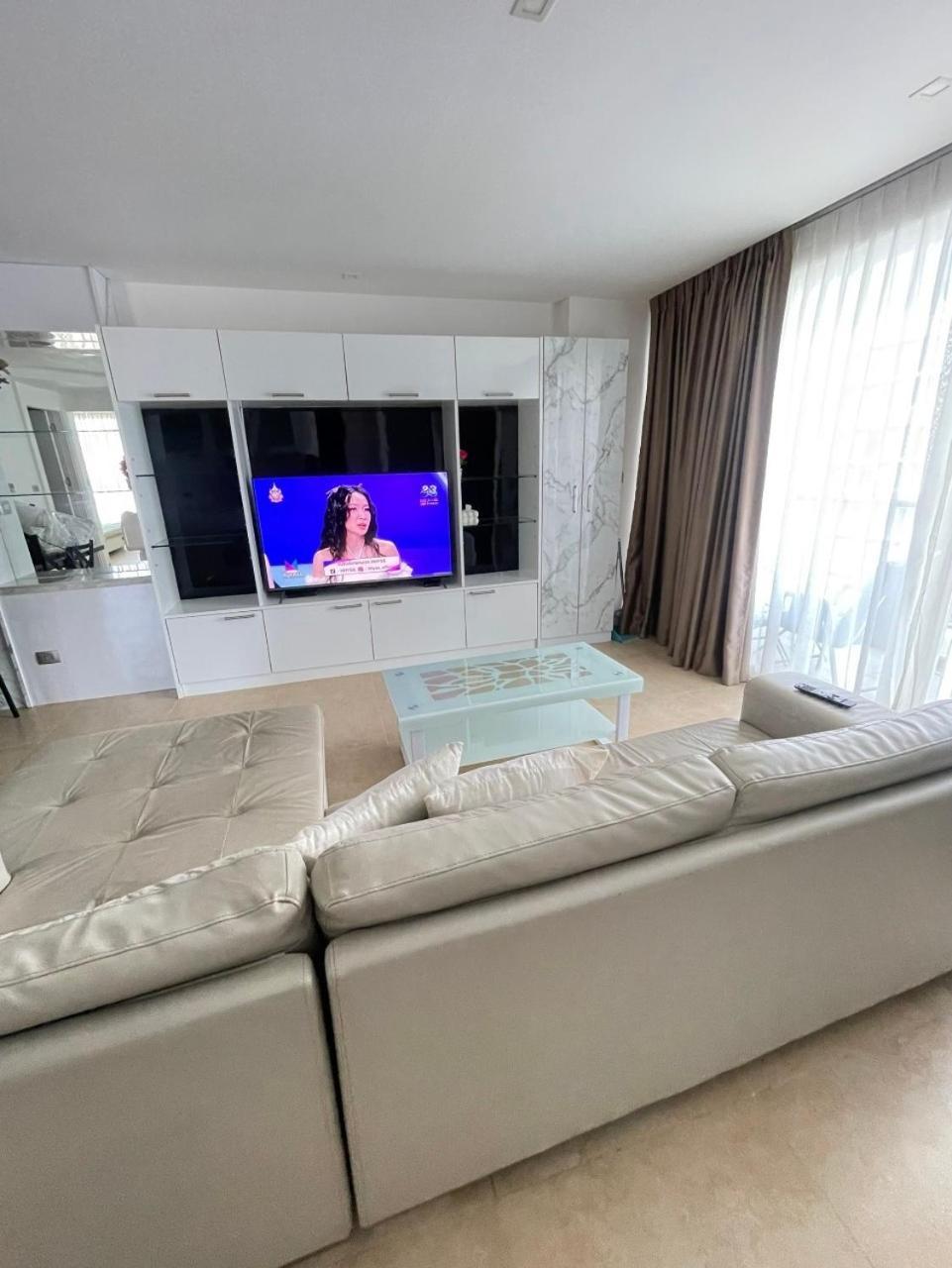 2 Bedrooms Near Pattaya Beach المظهر الخارجي الصورة