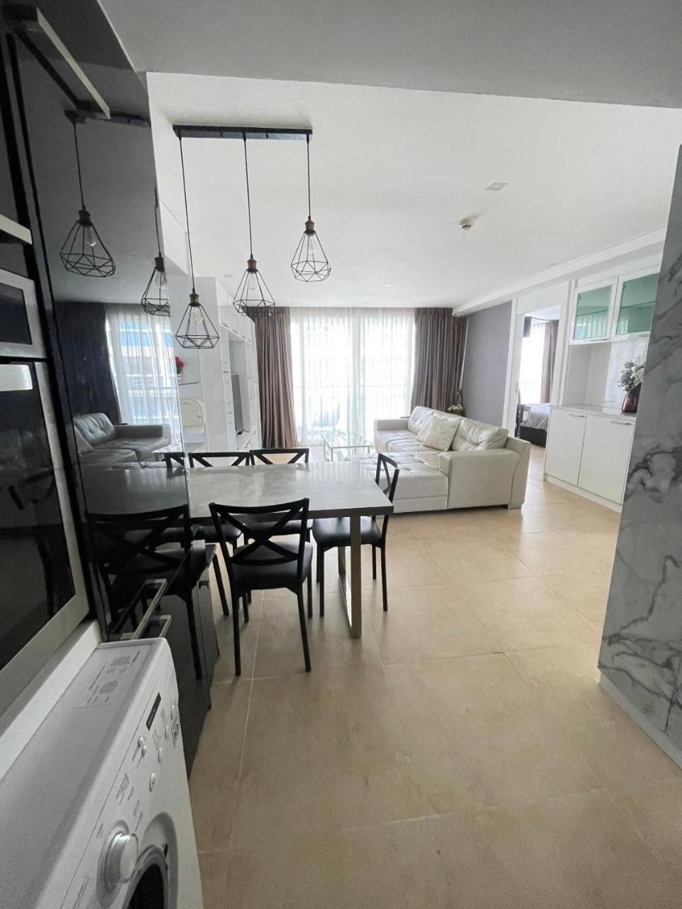 2 Bedrooms Near Pattaya Beach المظهر الخارجي الصورة