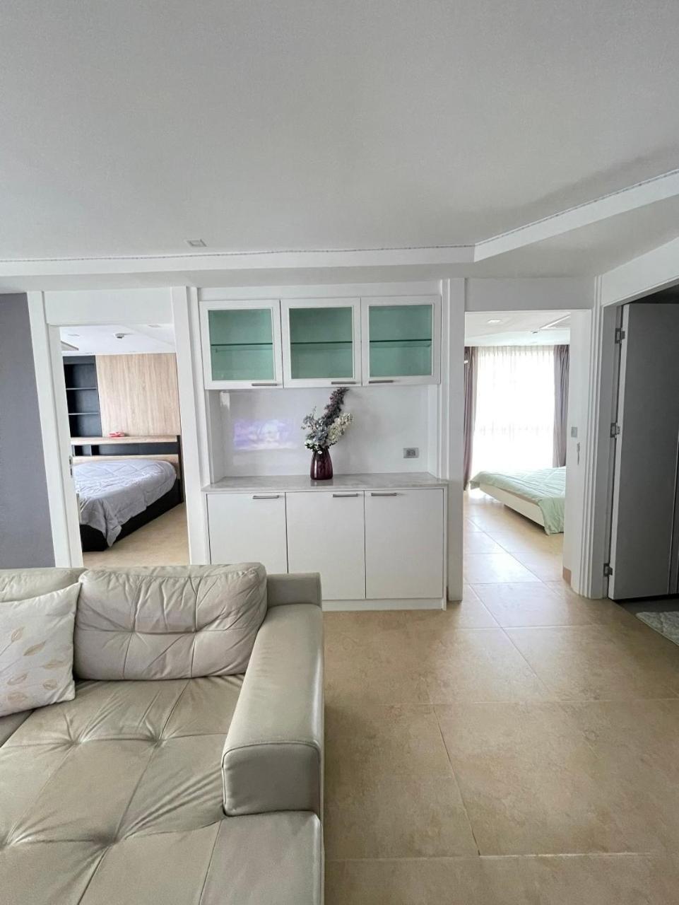2 Bedrooms Near Pattaya Beach المظهر الخارجي الصورة